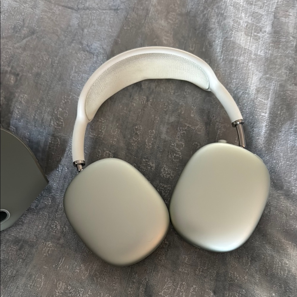 Apple green Over-Ear Headphones Sleek Design first generation works amazing
